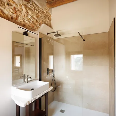 Castel Bricon مزرعة للإقامة لونيغو