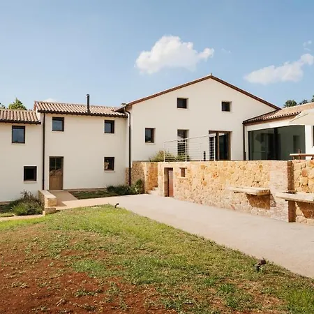 Castel Bricon لونيغو